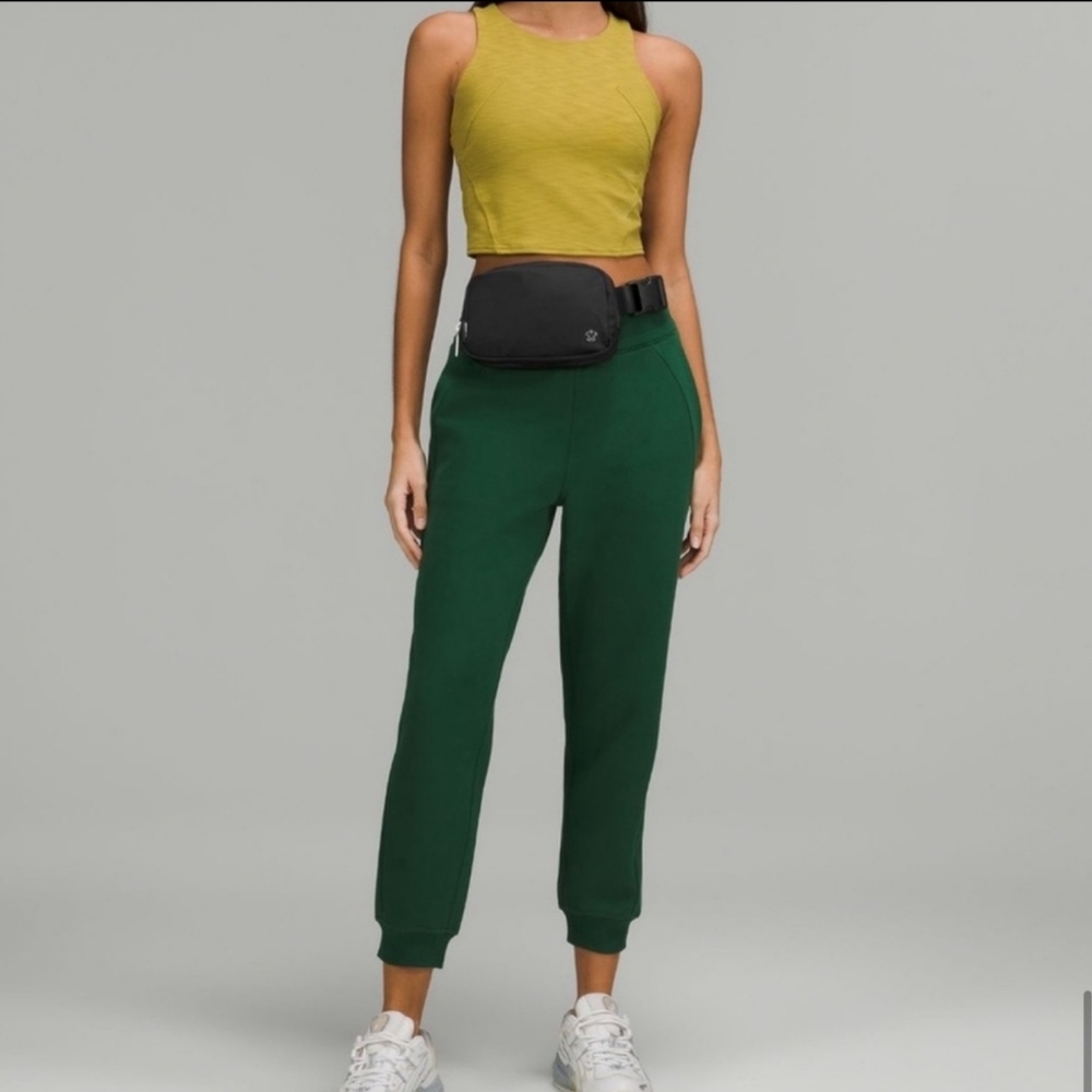 Lululemon Everywhere Belt Bag
